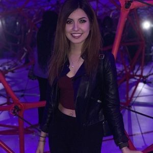 Meet your Posher, Ana